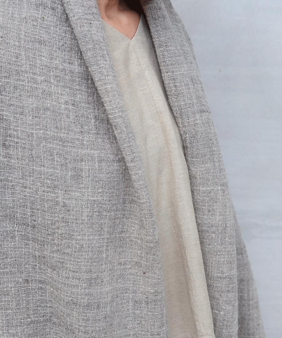 Fukufuku series | Cape vest long, Himalayan wool, Light gray, 5207WG