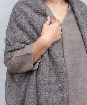 Fukufuku series | Cape vest long, Himalayan wool, Medium gray, 5207MG