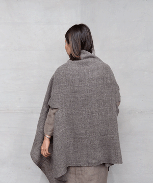 Fukufuku series | Cape vest long, Himalayan wool, Medium gray, 5207MG