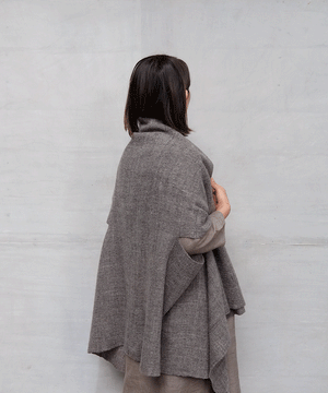 Fukufuku series | Cape vest long, Himalayan wool, Medium gray, 5207MG