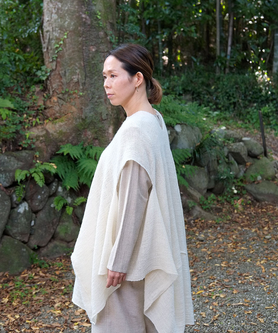 Fukufuku series | Three-holes cape, Himalayan wool, White, 5213W