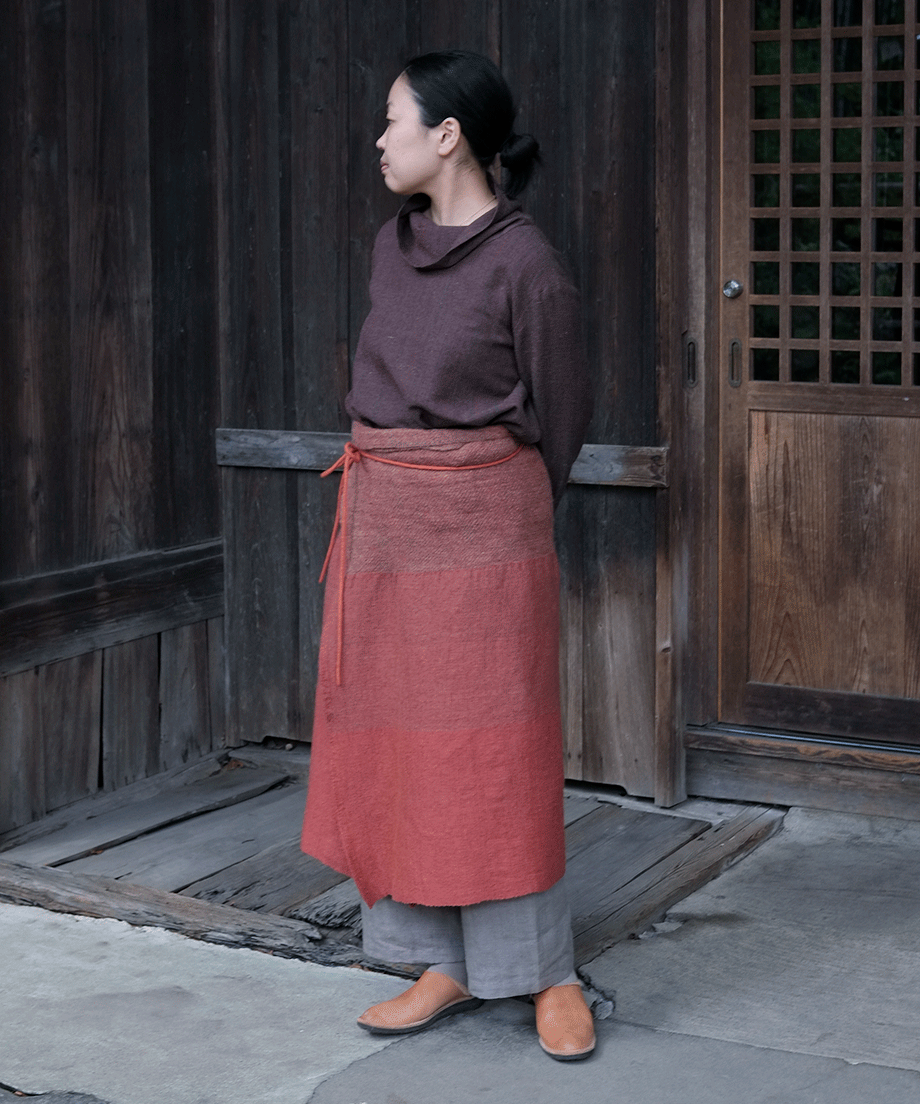 Wrap skirt | Trapezoid, Himalayas Wool, Red, 5500GO